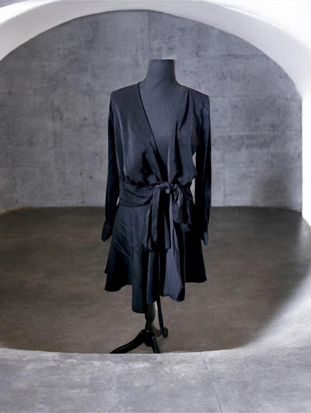 Bar III Black Wrap Midi Dress M Satin